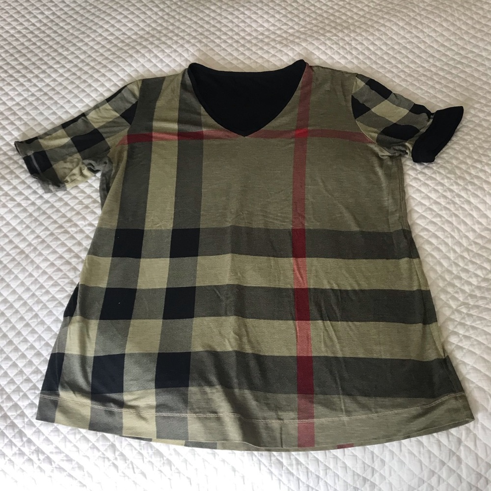 Burberry T-shirt Size L